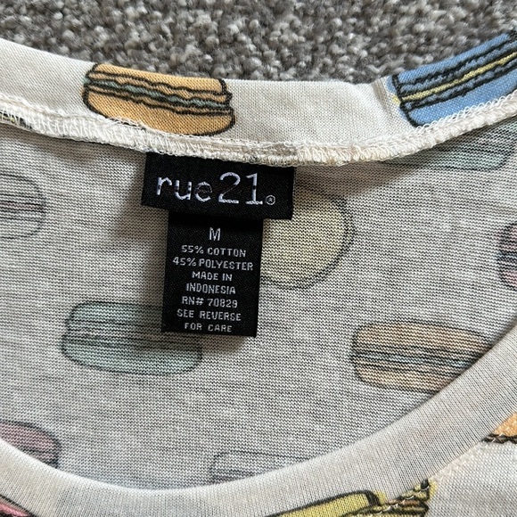 Women’s cute Macaroon Tee - Picture 3 of 4